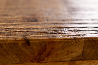 wooden-tabletop-close-up